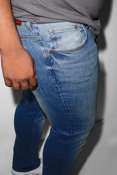 Men - CLOCKHOUSE - slim jeans - LYCRA® - denim-light blue