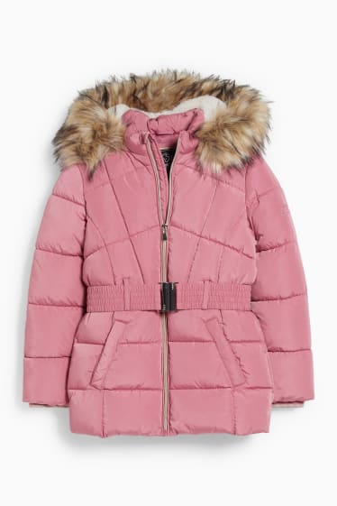 Dětské - Prošívaná bunda s kapucí, límcem z umělé kožešiny a páskem - tmavě růžová