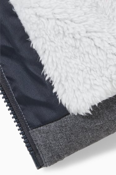 Miminka - Prošívaná bunda s kapucí a límcem z umělé kožešiny pro miminka - světle šedá-žíhaná