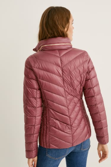 Femei - Jachetă cu puf cu glugă - roz închis