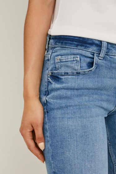 Donna - Jeans slim - vita media - jeans azzurro
