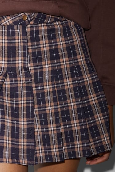 Jóvenes - CLOCKHOUSE - falda - de cuadros - beis / azul