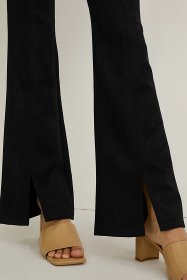Dames - Broek - high waist - flared - imitatiesuède - zwart