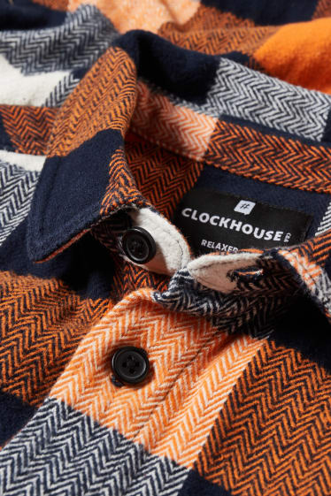 Heren - CLOCKHOUSE - overhemd - relaxed fit - kent - geruit - oranje / donkerblauw