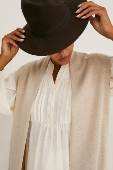 Women - Wool hat - brown