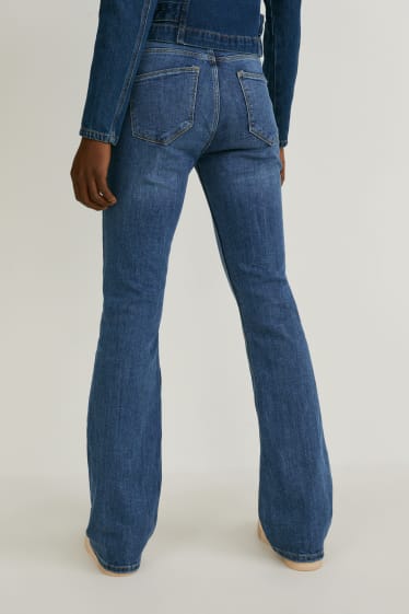 Kobiety - Bootcut jeans - średni stan - dżins-niebieski