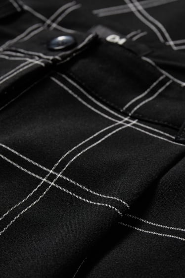 Femei - Pantaloni de stofă - talie medie - wide leg - în carouri - negru