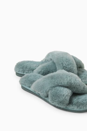 Women - Faux fur slippers - mint green