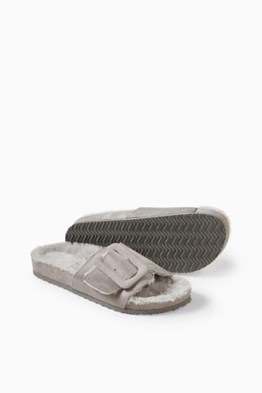 Donna - Pantofole - similpelle scamosciata - grigio chiaro