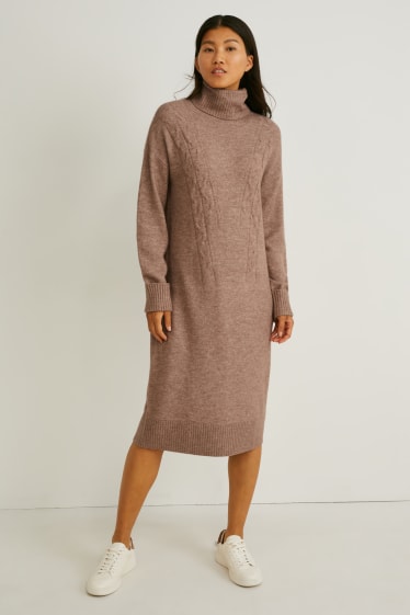Femei - Rochie din tricot - maro deschis
