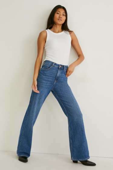 Women - Loose fit jeans - high waist - LYCRA® - denim-light blue