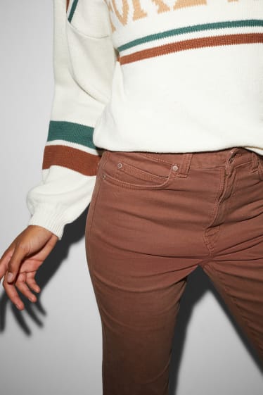 Dona - CLOCKHOUSE - flare jeans - high waist - marró clar