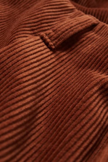 Hommes - CLOCKHOUSE - chino en velours côtelé - regular fit - marron