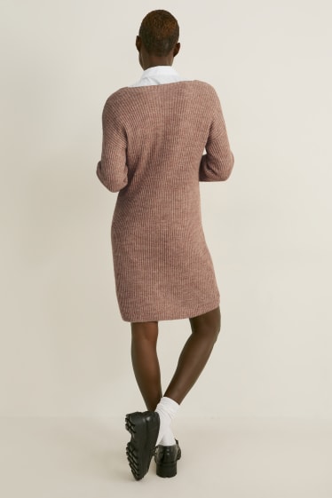 Femei - Rochie din tricot - maro deschis