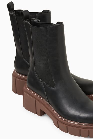 Damen - Chelsea Boots - Lederimitat - schwarz