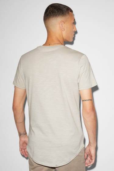 Mężczyźni - CLOCKHOUSE - T-shirt - brązowoszary