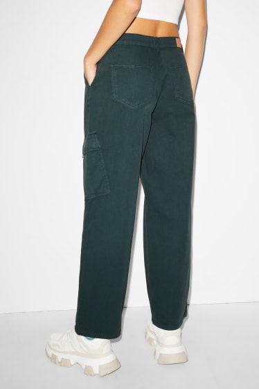 Dona - Pantalons cargo - low waist - loose fit - verd fosc