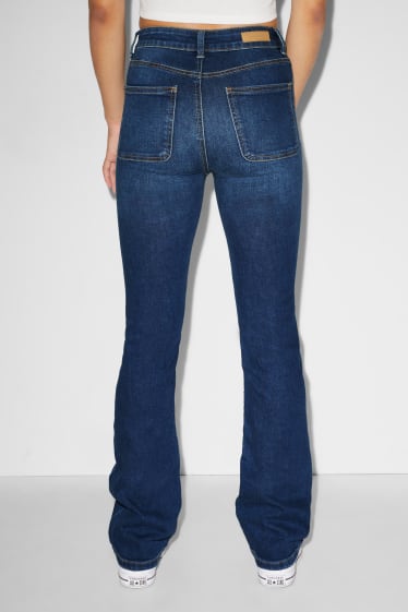Jóvenes - CLOCKHOUSE - flared jeans - high waist - vaqueros - azul