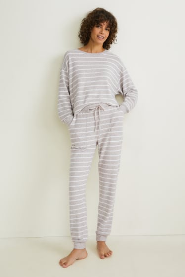 Mujer - Pijama - de rayas - beis