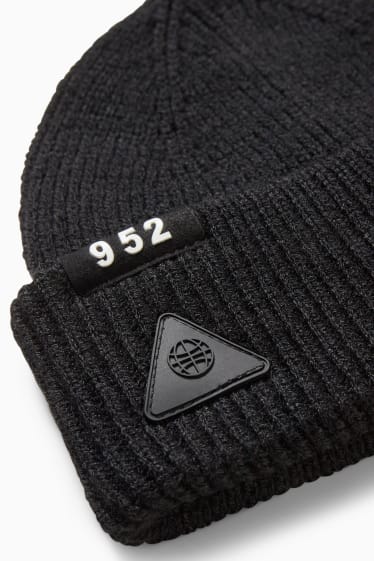 Men - CLOCKHOUSE - knitted hat - black