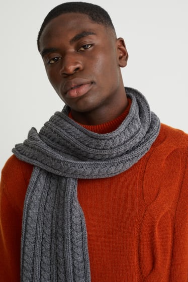 Men - Scarf - cable knit pattern - dark gray