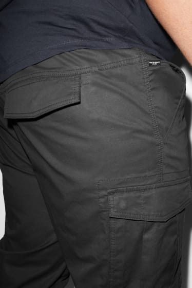 Hombre - Pantalón cargo - tapered fit - LYCRA® - negro