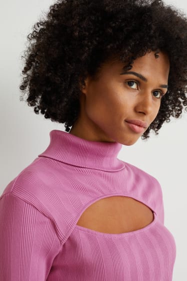Femei - Bluză cu guler rulat - violet deschis