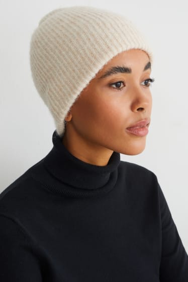 Women - Knitted hat - taupe