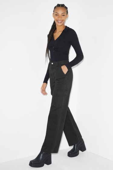 Women - CLOCKHOUSE - cargo trousers - high waist - wide leg - black