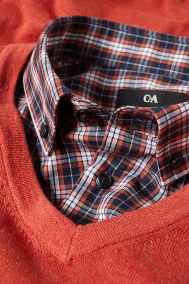 Herren - Pullover und Hemd - Regular Fit - Button-down - bügelleicht - rot / dunkelblau