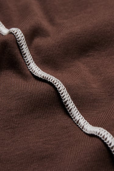 Joves - CLOCKHOUSE - samarreta crop de màniga llarga - marró