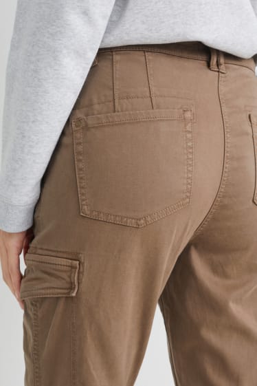 Kobiety - Spodnie bojówki - średni stan - slim fit - LYCRA® - beżowy