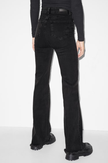 Damen - CLOCKHOUSE - Flared Jeans - High Waist - LYCRA® - schwarz