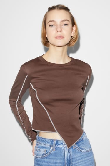 Teens & young adults - CLOCKHOUSE - cropped long sleeve top - brown