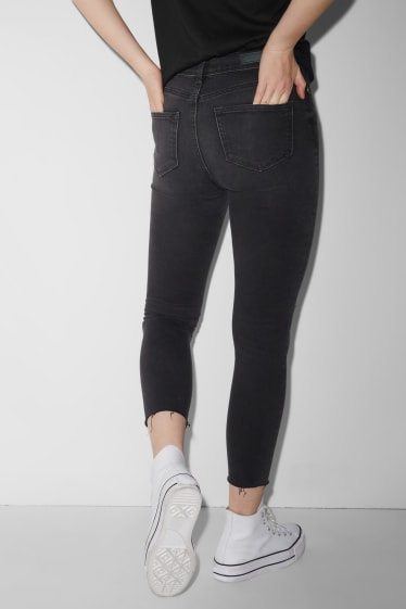 Tieners & jongvolwassenen - CLOCKHOUSE - skinny jeans - super high waist - zwart