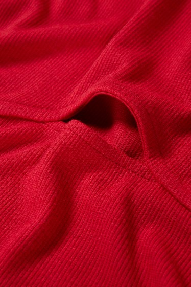 Adolescenți și tineri - CLOCKHOUSE - tricou crop cu mânecă lungă - roșu