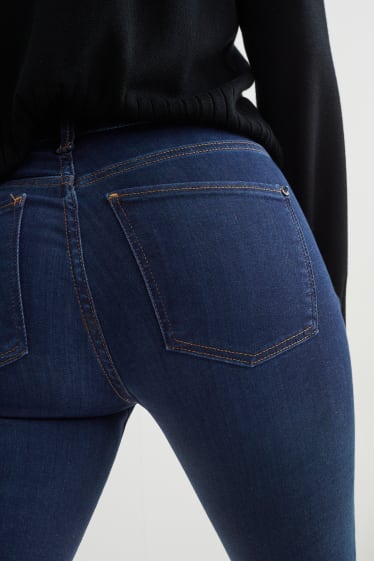 Femmes - Straight jean - mid-waist - LYCRA® - jean bleu