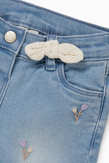 Babys - Baby-Jeans - geblümt - helljeansblau