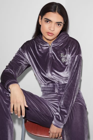 Teens & young adults - CLOCKHOUSE - velvet cropped hoodie - purple