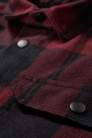 Hommes - CLOCKHOUSE - chemise - relaxed fit - col kent - à carreaux - rouge / noir