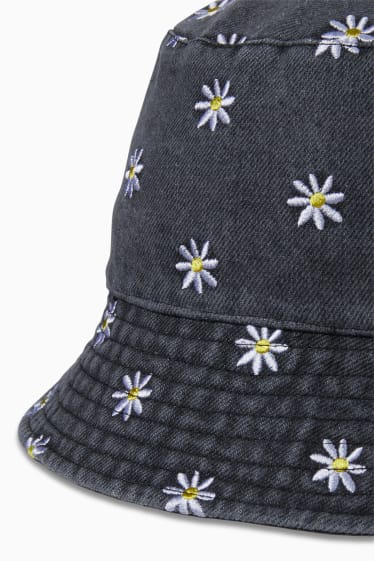 Dospívající a mladí - CLOCKHOUSE - džínový klobouk - s květinovým vzorem - tmavošedá