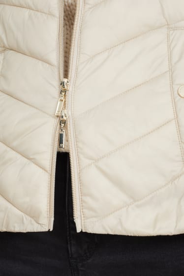 Dámské - Prošívaná bunda s kapucí - BIONIC-FINISH®ECO - z recyklovaného materiálu - perlová