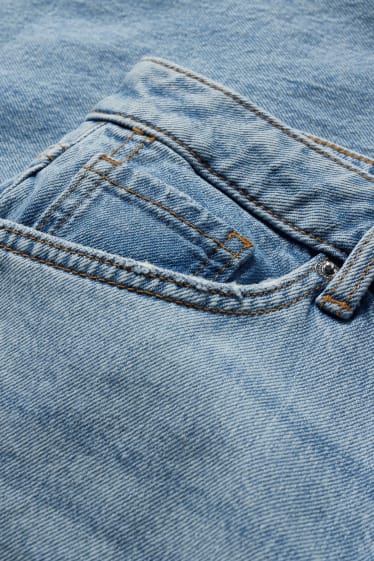 Adolescenți și tineri - CLOCKHOUSE - loose fit jeans - talie înaltă - denim-albastru deschis