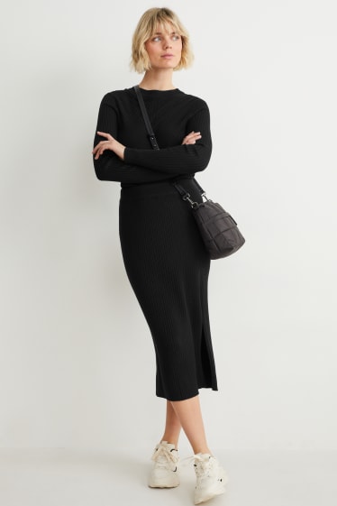 Women - Knitted skirt - black