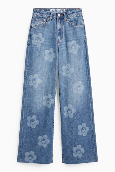 Kobiety - CLOCKHOUSE - dżinsy z szerokimi nogawkami - wysoki stan - w kwiatki - dżins-niebieski
