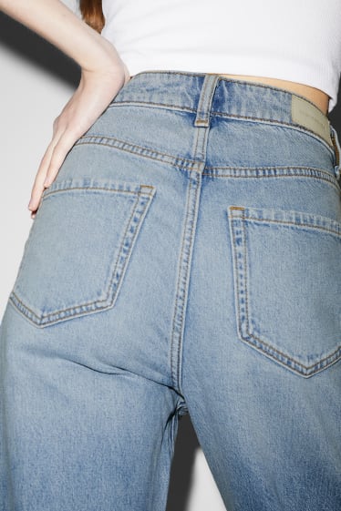 Ragazzi e giovani - CLOCKHOUSE - loose fit jeans - vita alta - jeans azzurro