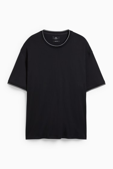 Men - T-shirt - black