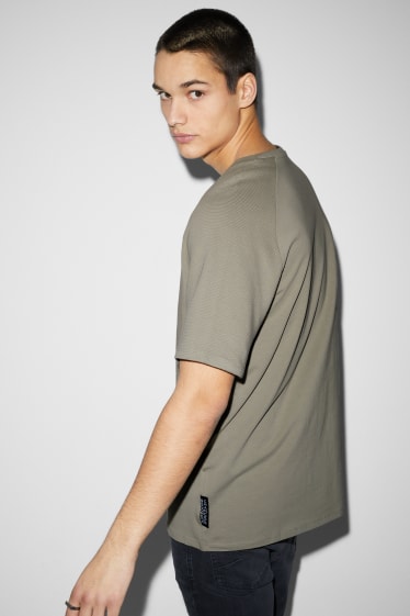 Men - T-shirt - gray