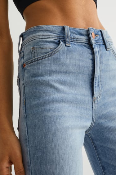 Femmes - Straight jean - high waist - jean bleu clair