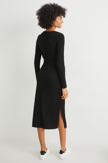 Women - Column dress - black